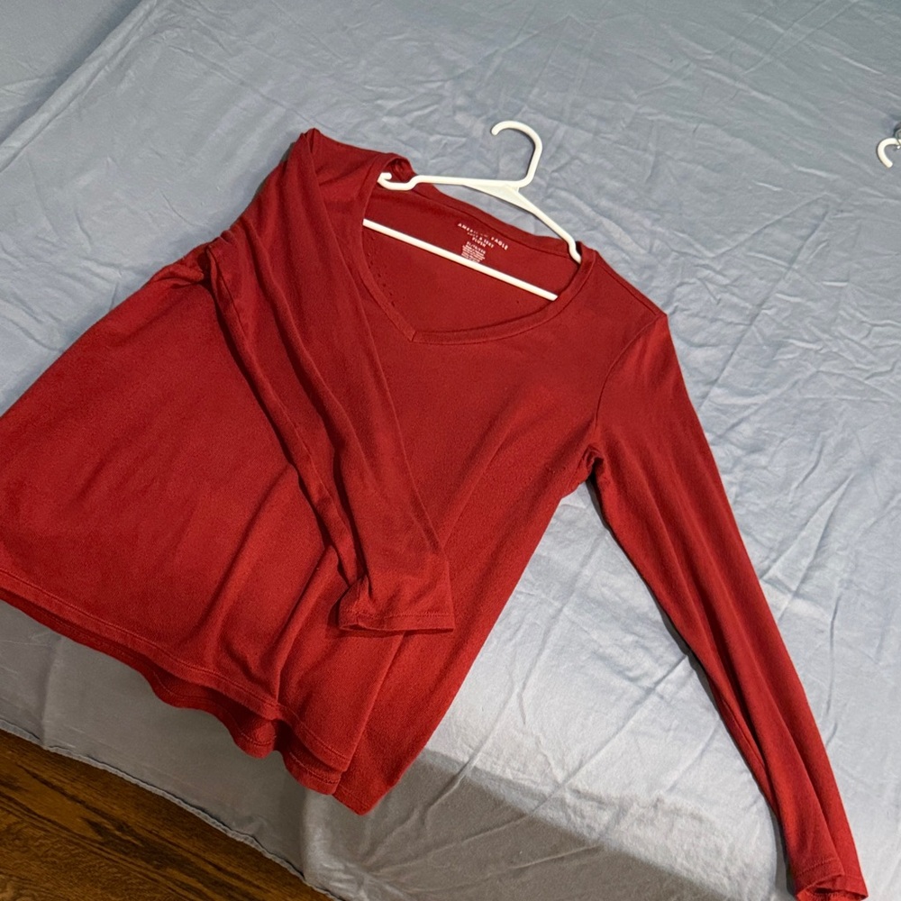 Universal Thread Deep Red Long Sleeve V-Neck Top - Picture 1 of 4